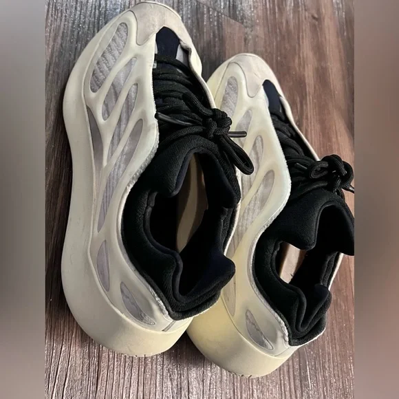 V3 Azael Chaussure Easy 700 Yeezy Boost 700 V3 Azael Yeezy Boost